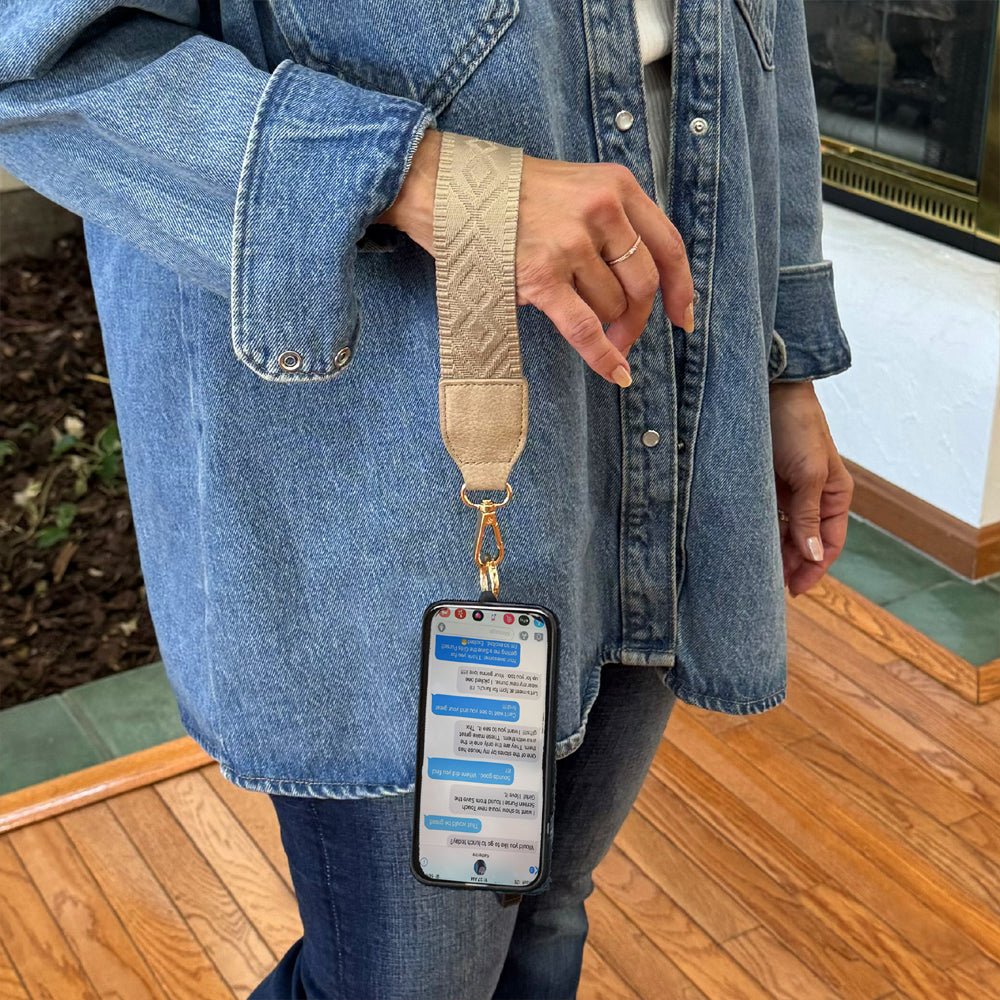 Clip & Go Strap w/Zippered Pouch Classic - FiveBeelow
